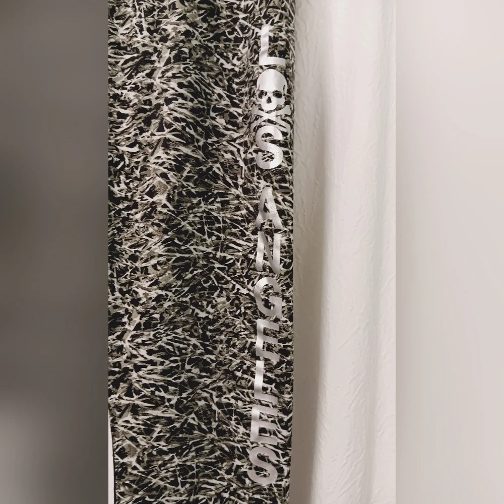 Lululemon High Rise Green Camo Los Angeles Leggings 10 Womens Crop Wunder Under